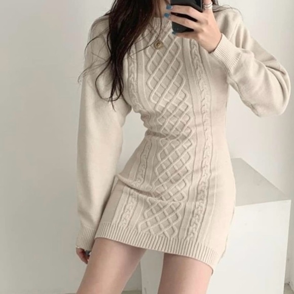 12th Tribe Dresses & Skirts - 12th Tribe Global Soul Open Back Mini Bodycon Dress Chunky Knit Baggy Sleeves